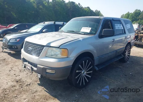 2005 Ford Expedition Xlt z USA, uszkodzony, nr VIN 1FMPU15575LA26271